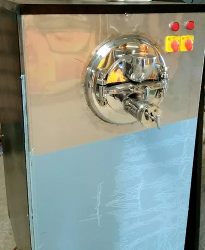 Semi Automatic Ice Cream Churner-4
