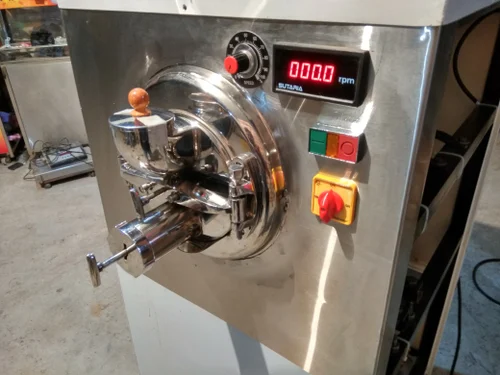 Semi Automatic Ice Cream Churner-8